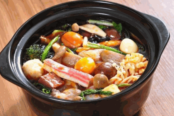 谭二师路边麻辣烫